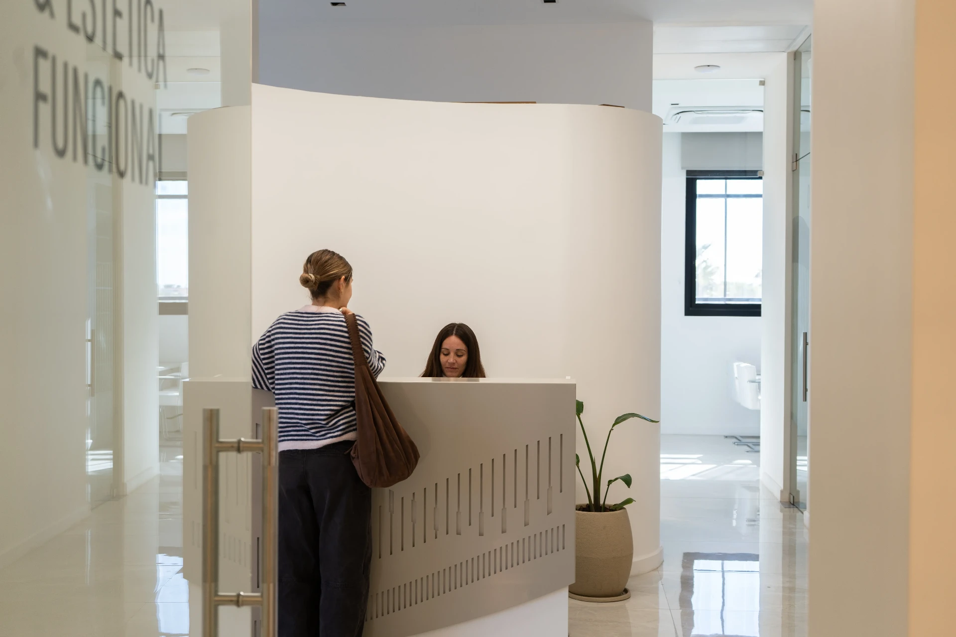 Recepción de Wellness Center y Estética Funcional